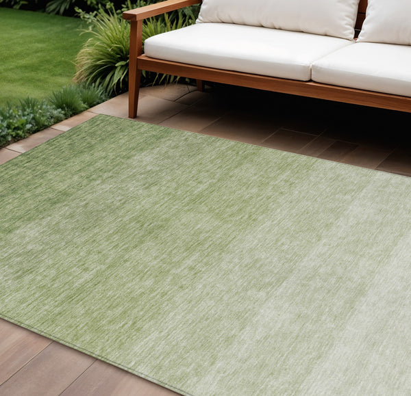 Homeroots 3' Beige And Ivory Ombre Area Rug - Stylish, Washable Design For Indoor & Outdoor Use, Durable Fun! 9' X 12' Polyester 595809