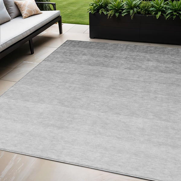 Homeroots 3' Beige And Ivory Ombre Area Rug - Stylish, Washable Design For Indoor & Outdoor Use, Durable Fun! 5' X 8' Polyester 595812