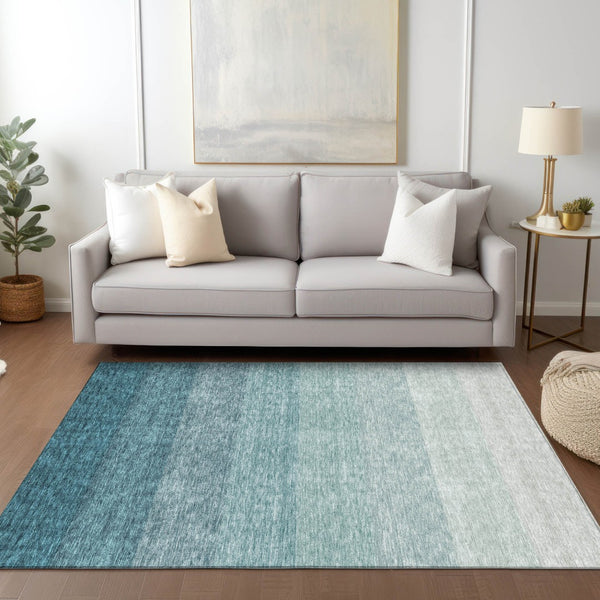 Homeroots 3' Beige And Ivory Ombre Area Rug - Stylish, Washable Design For Indoor & Outdoor Use, Durable Fun! 5' X 8' Polyester 595836