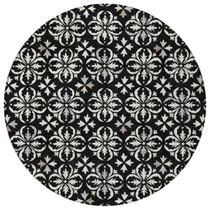 Homeroots 3' Black And Ivory Floral Washable Area Rug - Stylish And Versatile For Indoor Or Outdoor Use 8' Round Polyester 595927