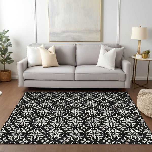 Homeroots 3' Black And Ivory Floral Washable Area Rug - Stylish And Versatile For Indoor Or Outdoor Use 10' X 14' Polyester 595930
