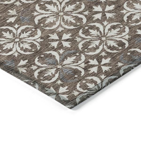 Homeroots 3' Black And Ivory Floral Washable Area Rug - Stylish And Versatile For Indoor Or Outdoor Use 3' X 5' Polyester 595931