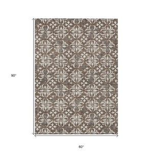 Homeroots 3' Black And Ivory Floral Washable Area Rug - Stylish And Versatile For Indoor Or Outdoor Use 5' X 8' Polyester 595932