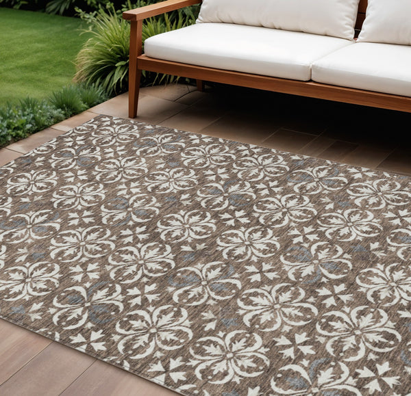 Homeroots 3' Black And Ivory Floral Washable Area Rug - Stylish And Versatile For Indoor Or Outdoor Use 9' X 12' Polyester 595935