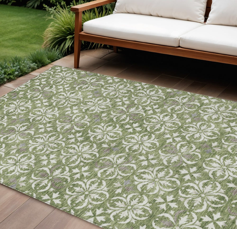HomeRoots 9' Indoor Outdoor Floral Area Rug - Green, Gray & Ivory, Durable, Washable, Perfect for High-Traffic Spaces 595947