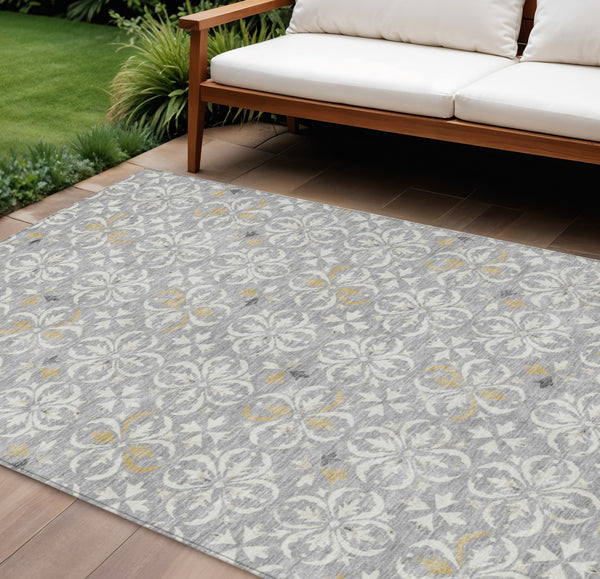 Homeroots 3' Black And Ivory Floral Washable Area Rug - Stylish And Versatile For Indoor Or Outdoor Use 10' X 14' Polyester 595960
