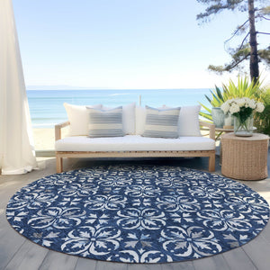 Homeroots 3' Black And Ivory Floral Washable Area Rug - Stylish And Versatile For Indoor Or Outdoor Use 8' Round Polyester 595975