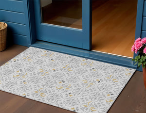 Homeroots 3' Black And Ivory Floral Washable Area Rug - Stylish And Versatile For Indoor Or Outdoor Use 3' X 5' Polyester 595985