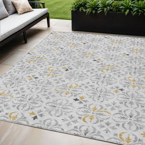Homeroots 3' Black And Ivory Floral Washable Area Rug - Stylish And Versatile For Indoor Or Outdoor Use 5' X 8' Polyester 595986