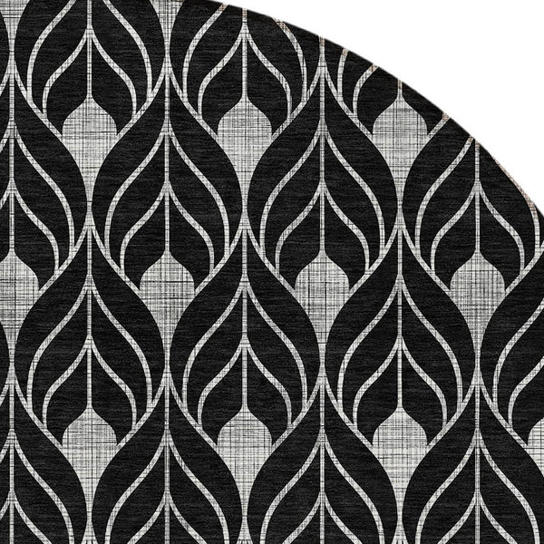 Homeroots 3' Beige And Taupe Geometric Washable Area Rug For Indoor Or Outdoor Use - Stylish And Durable 8' Round Polyester 596005