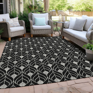 HomeRoots 5' Stylish Black and Ivory Geometric Area Rug for Indoor Outdoor Use – Machine Washable Durability 10' X 14' 596008