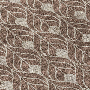 Homeroots 3' Beige And Taupe Geometric Washable Area Rug For Indoor Or Outdoor Use - Stylish And Durable 8' Round Polyester 596011
