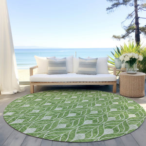 Homeroots 3' Beige And Taupe Geometric Washable Area Rug For Indoor Or Outdoor Use - Stylish And Durable 8' Round Polyester 596023