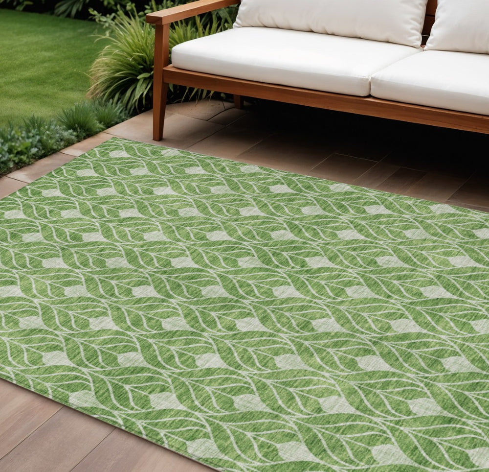 HomeRoots 5' Modern Green Geometric Area Rug – Durable, Washable, Stylish for Indoor & Outdoor Spaces 8' X 10' 596024
