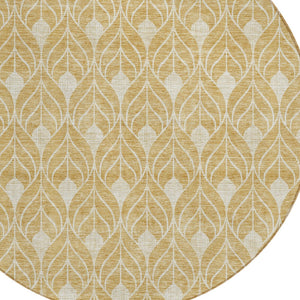 Homeroots 3' Beige And Taupe Geometric Washable Area Rug For Indoor Or Outdoor Use - Stylish And Durable 8' Round Polyester 596029