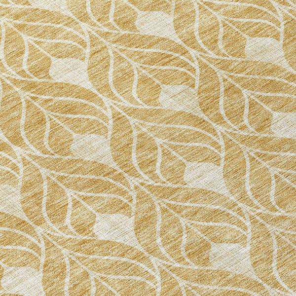 Homeroots 3' Beige And Taupe Geometric Washable Area Rug For Indoor Or Outdoor Use - Stylish And Durable 8' Round Polyester 596029