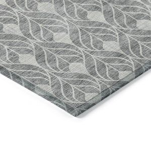 Homeroots 3' Beige And Taupe Geometric Washable Area Rug For Indoor Or Outdoor Use - Stylish And Durable 5' X 8' Polyester 596034