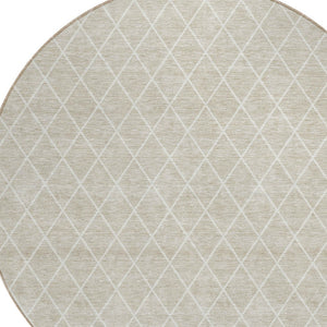 Homeroots 3' Beige And Ivory Geometric Washable Area Rug For Indoor And Outdoor Spaces - Durable Design! 8' Round Polyester 596077