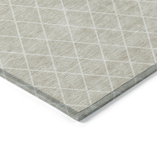 Homeroots 3' Beige And Ivory Geometric Washable Area Rug For Indoor And Outdoor Spaces - Durable Design! 9' X 12' Polyester 596079