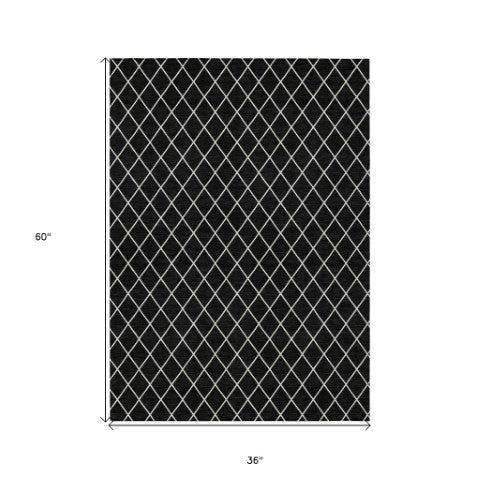 Homeroots 3' Beige And Ivory Geometric Washable Area Rug For Indoor And Outdoor Spaces - Durable Design! 3' X 5' Polyester 596081