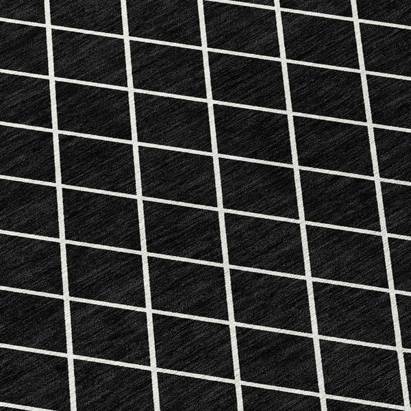 Homeroots 3' Beige And Ivory Geometric Washable Area Rug For Indoor And Outdoor Spaces - Durable Design! 3' X 5' Polyester 596081