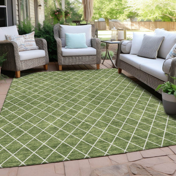 HomeRoots 5' Green and Ivory Geometric Washable Area Rug - Stylish, Durable, Indoor/Outdoor Design for Homes 5' X 8' 596100