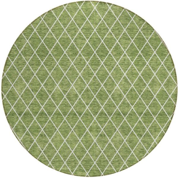 Homeroots 3' Beige And Ivory Geometric Washable Area Rug For Indoor And Outdoor Spaces - Durable Design! 8' Round Polyester 596101