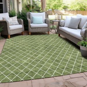 Homeroots 3' Beige And Ivory Geometric Washable Area Rug For Indoor And Outdoor Spaces - Durable Design! 8' X 10' Polyester 596102
