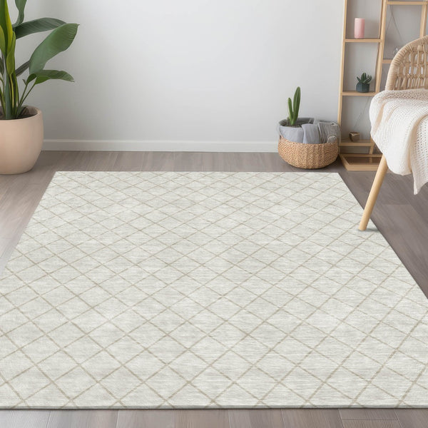 Homeroots 3' Beige And Ivory Geometric Washable Area Rug For Indoor And Outdoor Spaces - Durable Design! 5' X 8' Polyester 596112