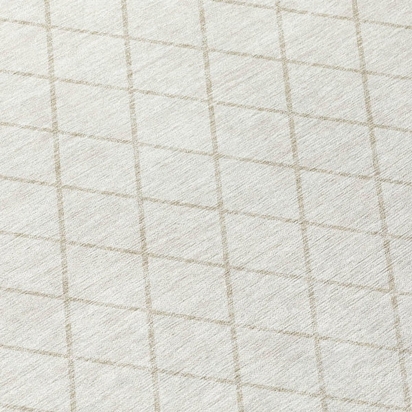HomeRoots 5' Stylish Ivory and Beige Geometric Area Rug – Durable, Washable Design for Indoor and Outdoor Use 8' Round 596113