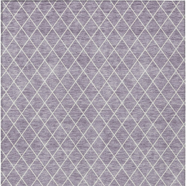 Homeroots 3' Beige And Ivory Geometric Washable Area Rug For Indoor And Outdoor Spaces - Durable Design! 5' X 8' Polyester 596118