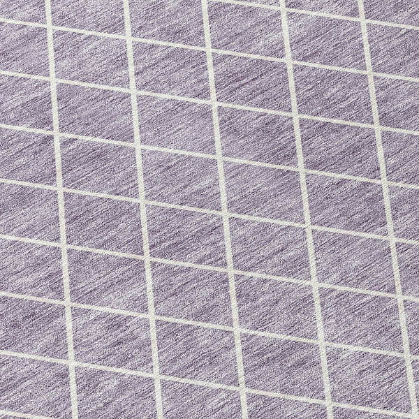 Homeroots 3' Beige And Ivory Geometric Washable Area Rug For Indoor And Outdoor Spaces - Durable Design! 5' X 8' Polyester 596118