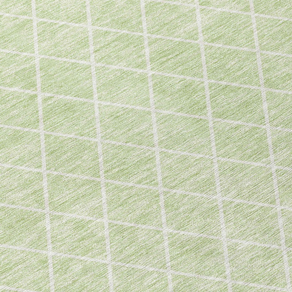 Homeroots 3' Beige And Ivory Geometric Washable Area Rug For Indoor And Outdoor Spaces - Durable Design! 8' Round Polyester 596125