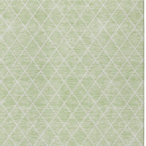 Homeroots 3' Beige And Ivory Geometric Washable Area Rug For Indoor And Outdoor Spaces - Durable Design! 8' X 10' Polyester 596126