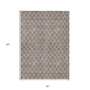 Homeroots 3' Beige And Ivory Geometric Washable Area Rug For Indoor And Outdoor Spaces - Durable Design! 5' X 8' Polyester 596148