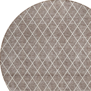 Homeroots 3' Beige And Ivory Geometric Washable Area Rug For Indoor And Outdoor Spaces - Durable Design! 8' Round Polyester 596149