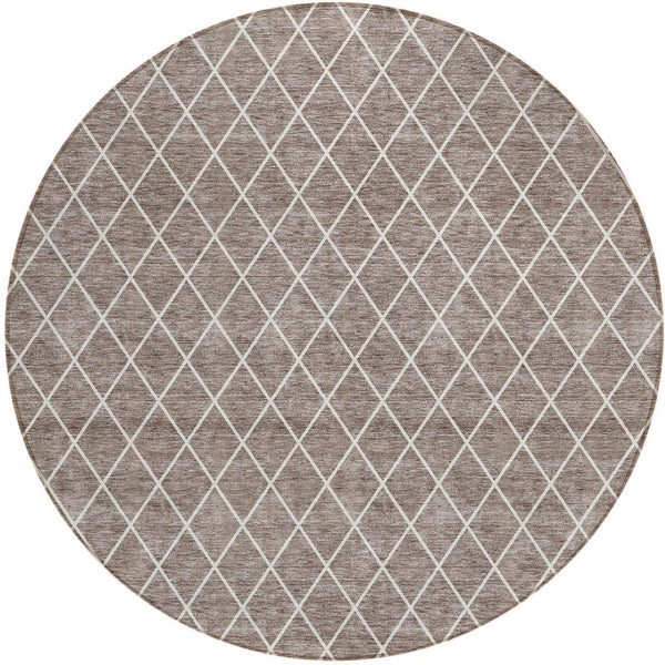 Homeroots 3' Beige And Ivory Geometric Washable Area Rug For Indoor And Outdoor Spaces - Durable Design! 8' Round Polyester 596149