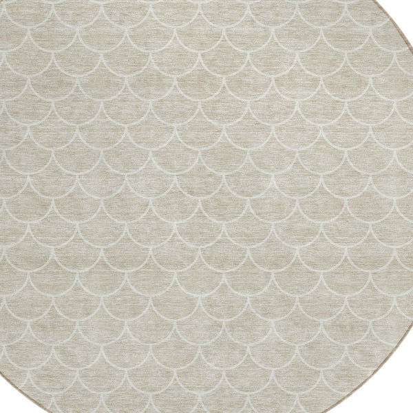 HomeRoots 5' Beige and Ivory Geometric Area Rug - Stylish, Washable, Durable Design for Indoor and Outdoor Spaces 8' Round 596161