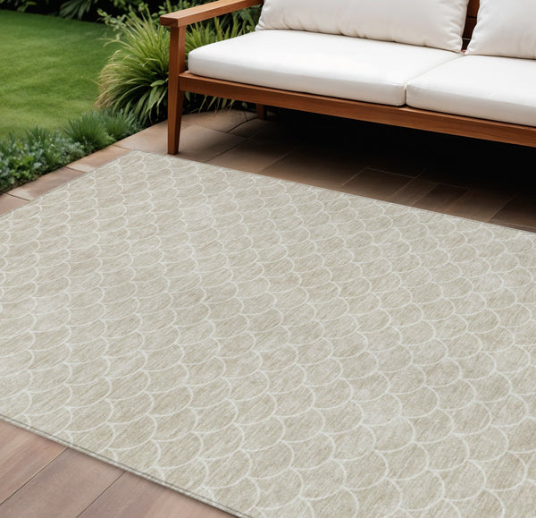 Homeroots 3' Stylish Beige And Ivory Geometric Washable Area Rug For Indoor And Outdoor Spaces, Durable Design 8' X 10' Polyester 596162