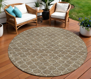 Homeroots 3' Stylish Beige And Ivory Geometric Washable Area Rug For Indoor And Outdoor Spaces, Durable Design 8' Round Polyester 596173
