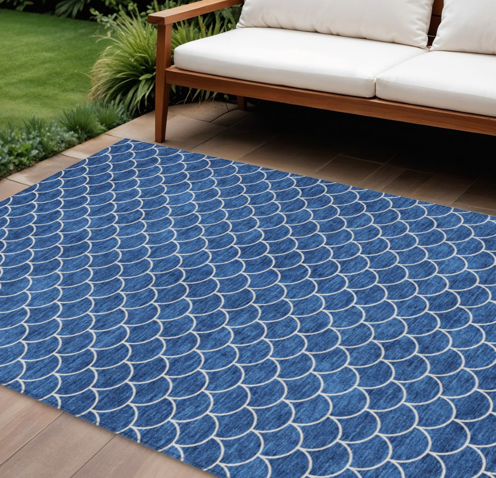 HomeRoots 9' Blue and Ivory Geometric Area Rug - Washable Indoor/Outdoor Mat for Modern Decor & High Traffic Areas 596181