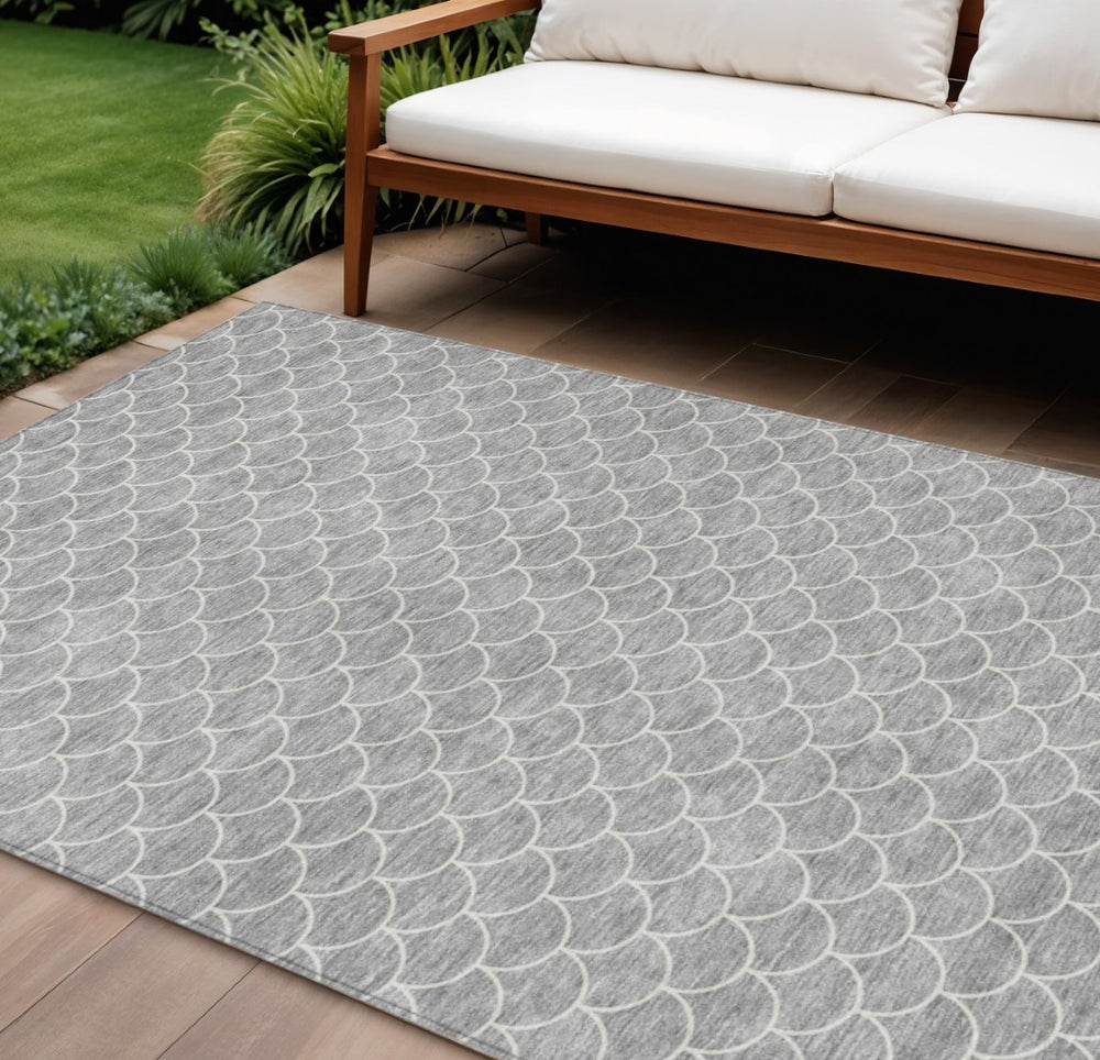 HomeRoots 5' Gray and Ivory Geometric Area Rug – Stylish, Washable, Stain-Resistant for Indoor & Outdoor Spaces 10' X 14' 596194