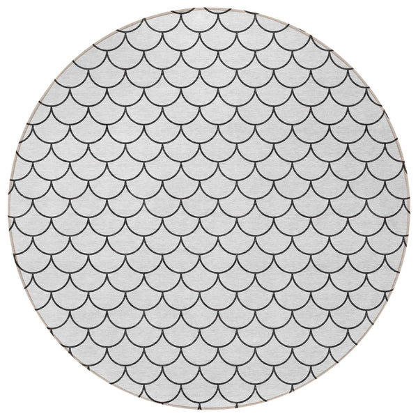 Homeroots 3' Stylish Beige And Ivory Geometric Washable Area Rug For Indoor And Outdoor Spaces, Durable Design 8' Round Polyester 596221