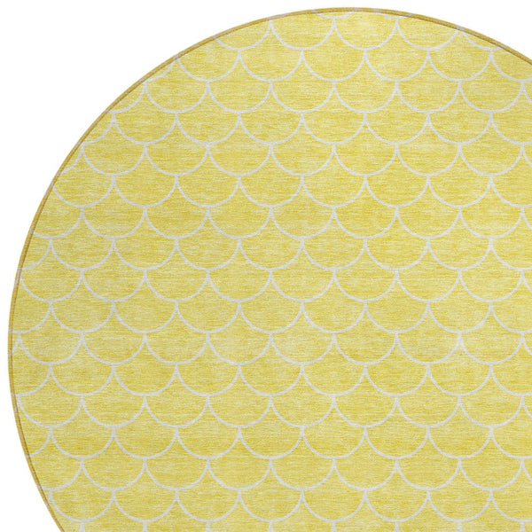 Homeroots 3' Stylish Beige And Ivory Geometric Washable Area Rug For Indoor And Outdoor Spaces, Durable Design 8' Round Polyester 596227