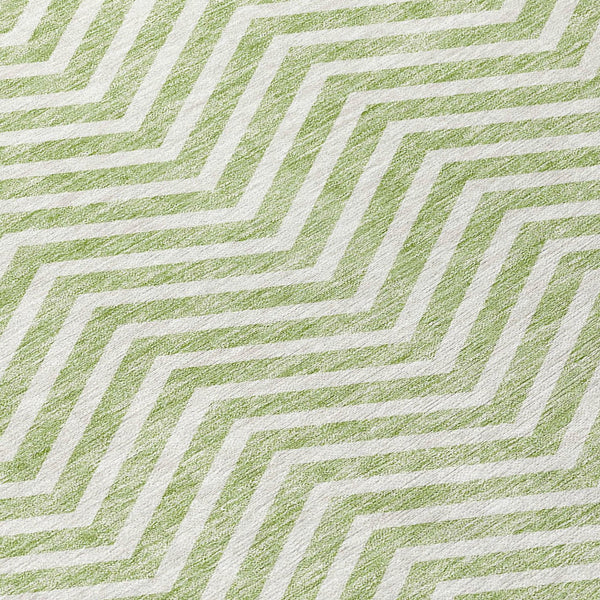Homeroots 3' Artichoke Green Chevron Indoor Outdoor Area Rug - Stylish, Washable, Durable For High Traffic Areas 8' Round Polyester 596233
