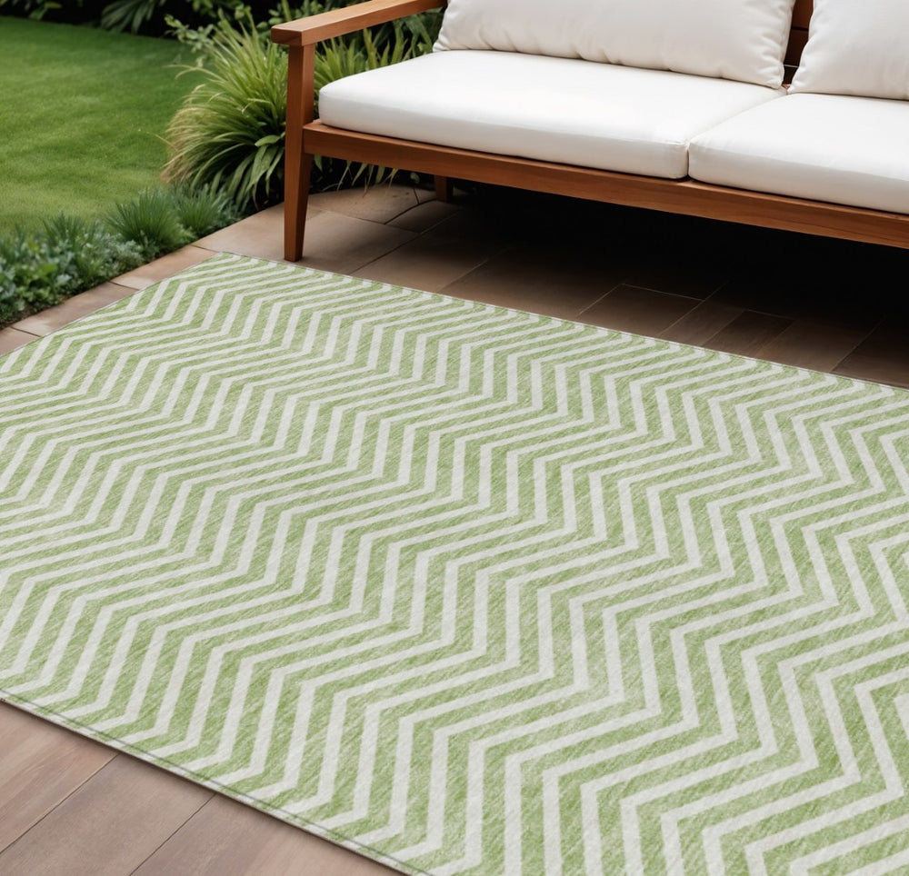 HomeRoots 5' Artichoke Green and Ivory Chevron Area Rug - Stylish, Washable Indoor/Outdoor Accent for Any Space 10' X 14' 596236