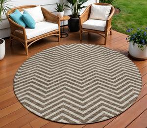 Homeroots 3' Artichoke Green Chevron Indoor Outdoor Area Rug - Stylish, Washable, Durable For High Traffic Areas 8' Round Polyester 596251