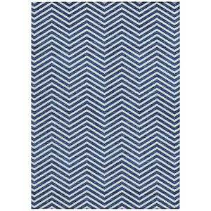 Homeroots 3' Artichoke Green Chevron Indoor Outdoor Area Rug - Stylish, Washable, Durable For High Traffic Areas 8' X 10' Polyester 596258