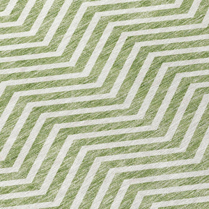 Homeroots 3' Artichoke Green Chevron Indoor Outdoor Area Rug - Stylish, Washable, Durable For High Traffic Areas 8' Round Polyester 596263