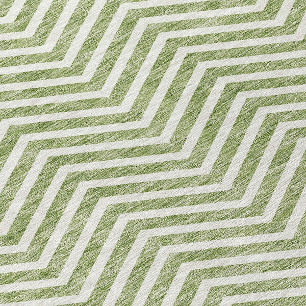 Homeroots 3' Artichoke Green Chevron Indoor Outdoor Area Rug - Stylish, Washable, Durable For High Traffic Areas 8' Round Polyester 596263
